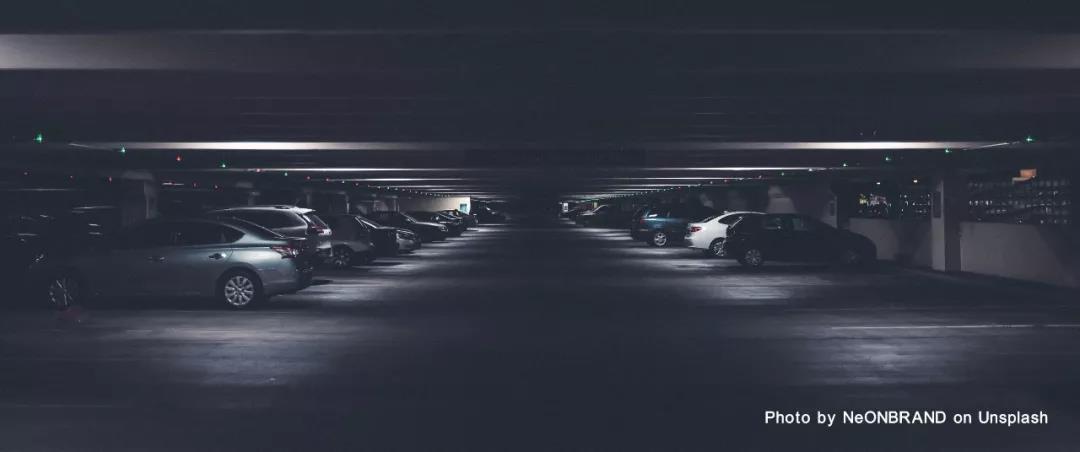  汽車(chē)庫(kù)、修車(chē)庫(kù)、停車(chē)場(chǎng)